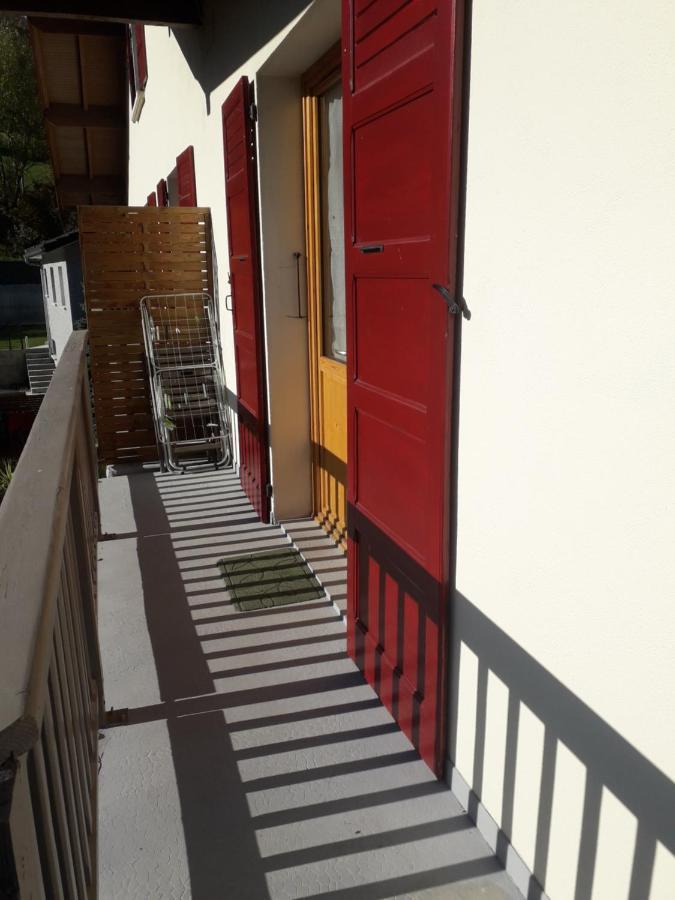 Enclos savoyard Appartement meublé 1chambre 1 canapé lits 3personnes Grand-Aigueblanche Exterior foto